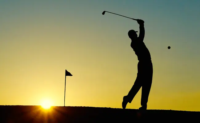 ゴルフの上達にピラティスが効果的な理由とは?